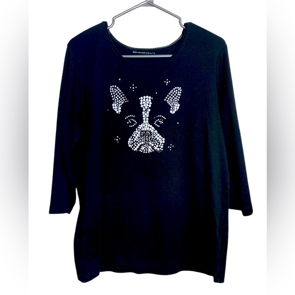 Pug Dog Mom or Dog Lover  Deep Black T Shirt w 3/4 Sleeves